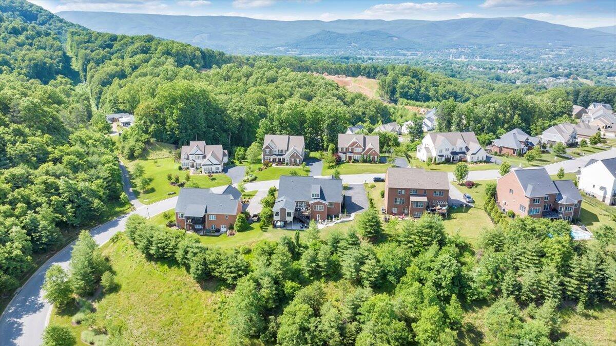 6865 Fairway Ridge RD