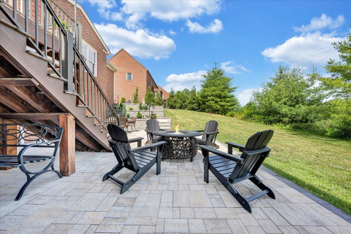 6865 Fairway Ridge RD