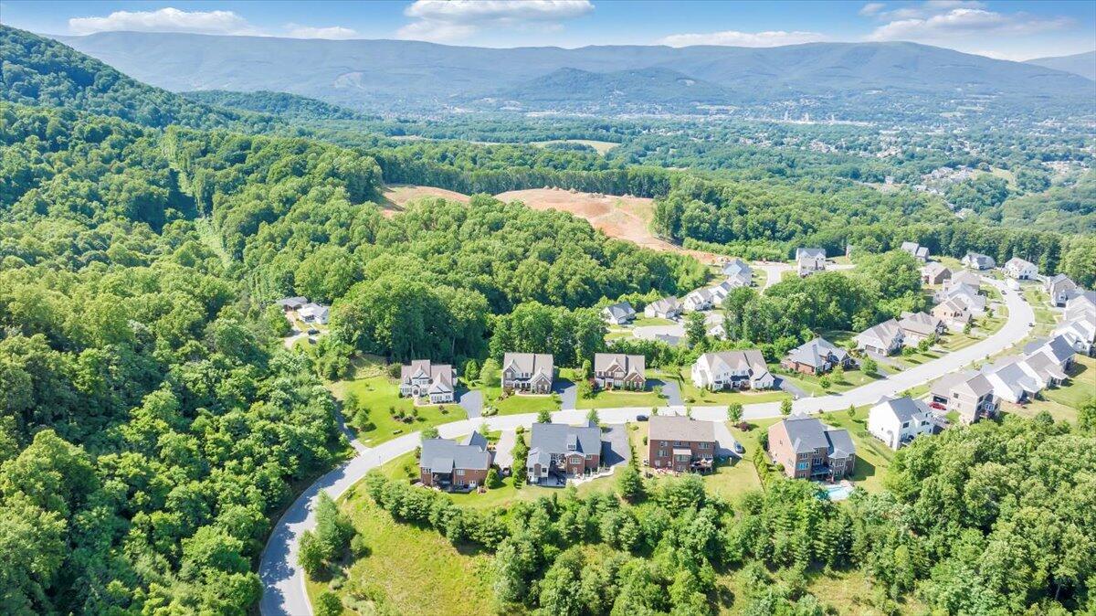 6865 Fairway Ridge RD