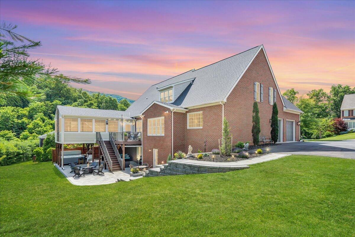 6865 Fairway Ridge RD