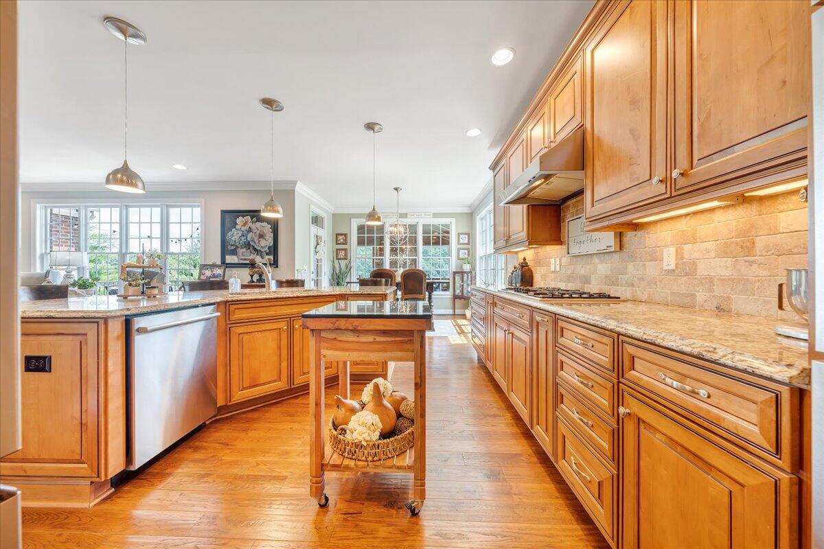 6865 Fairway Ridge RD