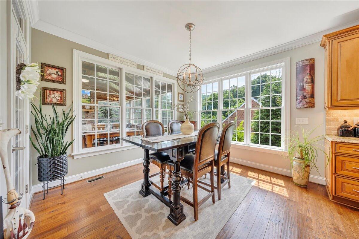 6865 Fairway Ridge RD