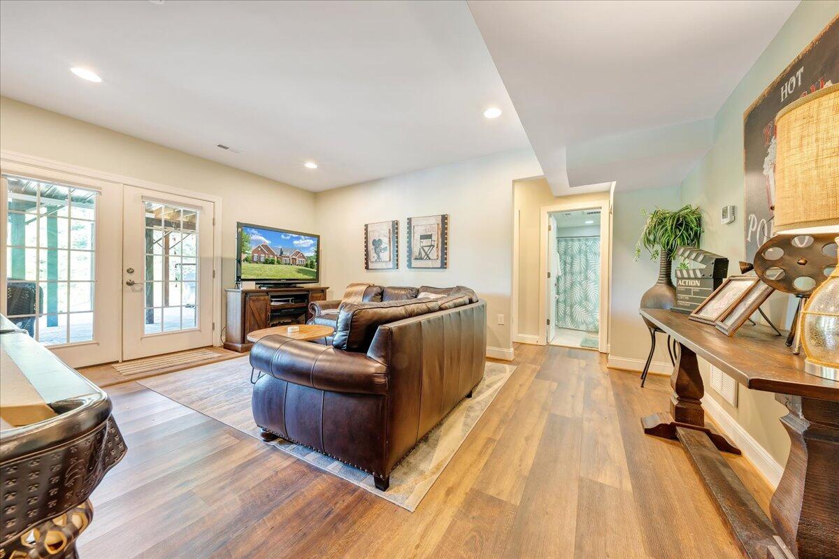 6865 Fairway Ridge RD