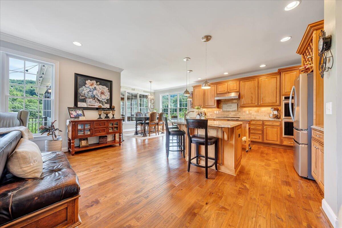 6865 Fairway Ridge RD