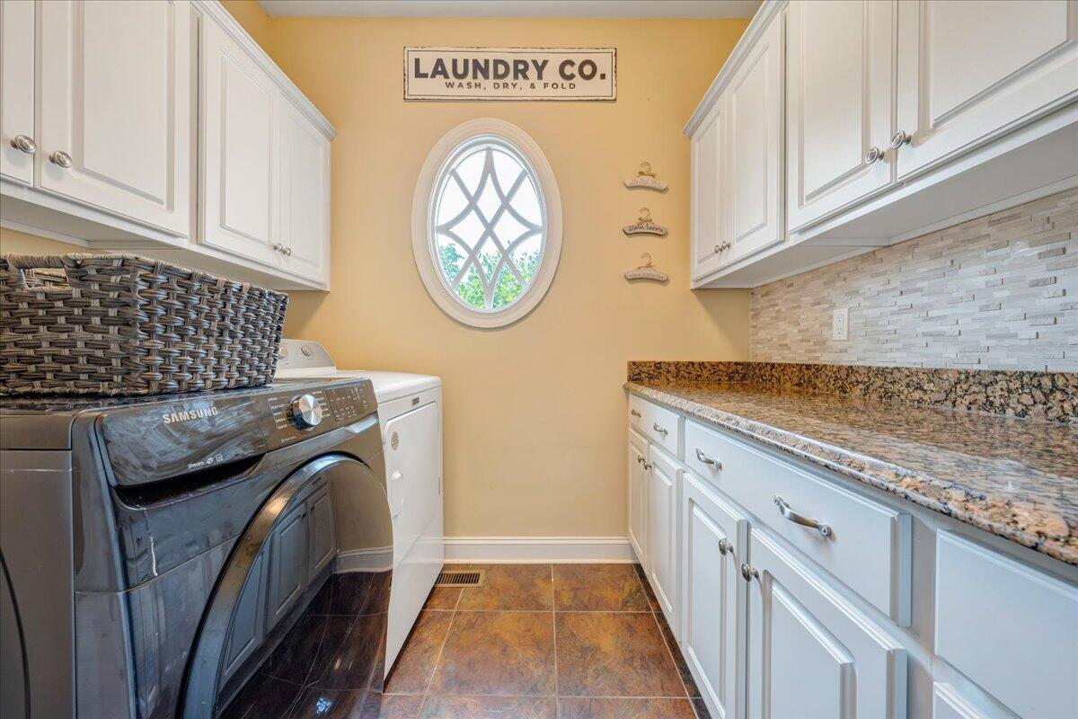 6865 Fairway Ridge RD