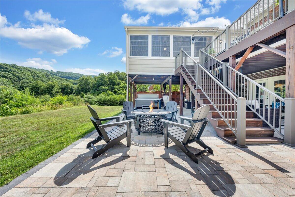 6865 Fairway Ridge RD