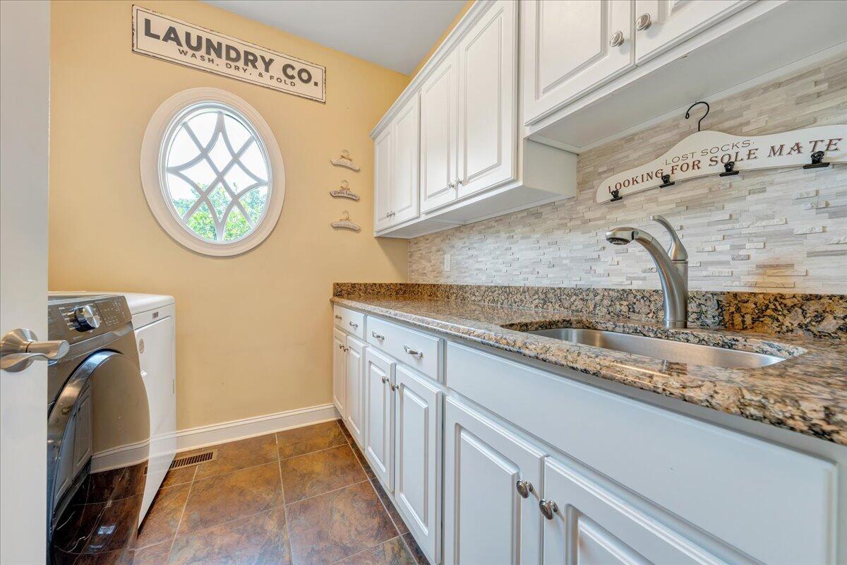 6865 Fairway Ridge RD