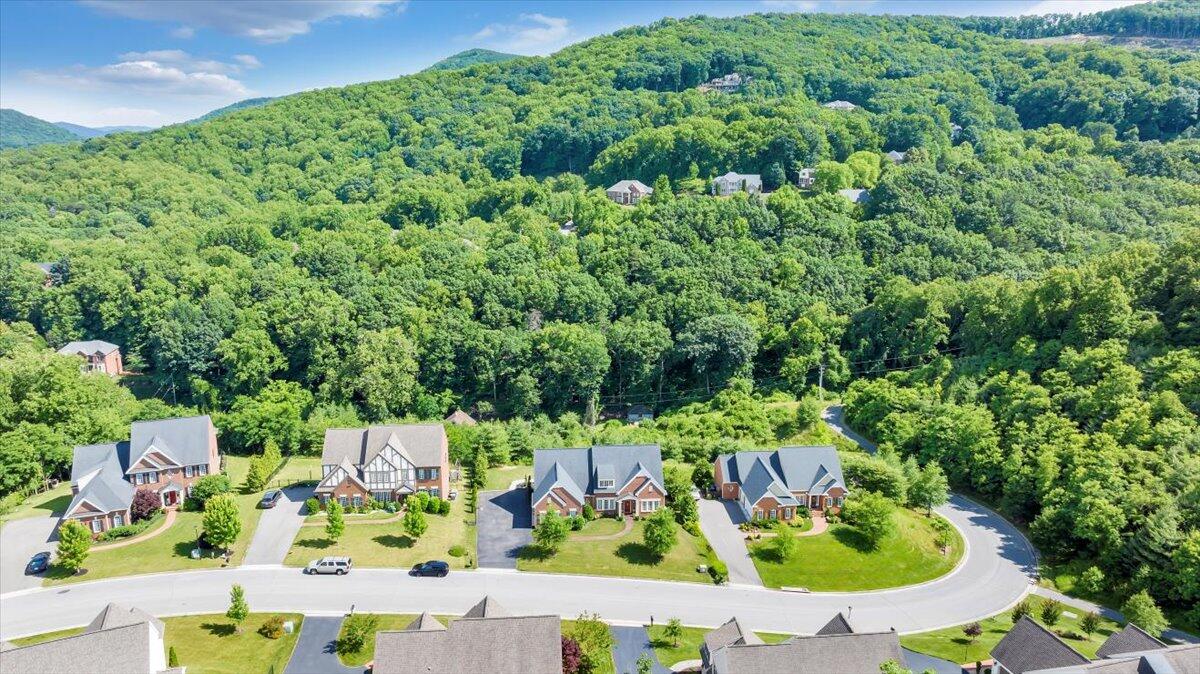 6865 Fairway Ridge RD