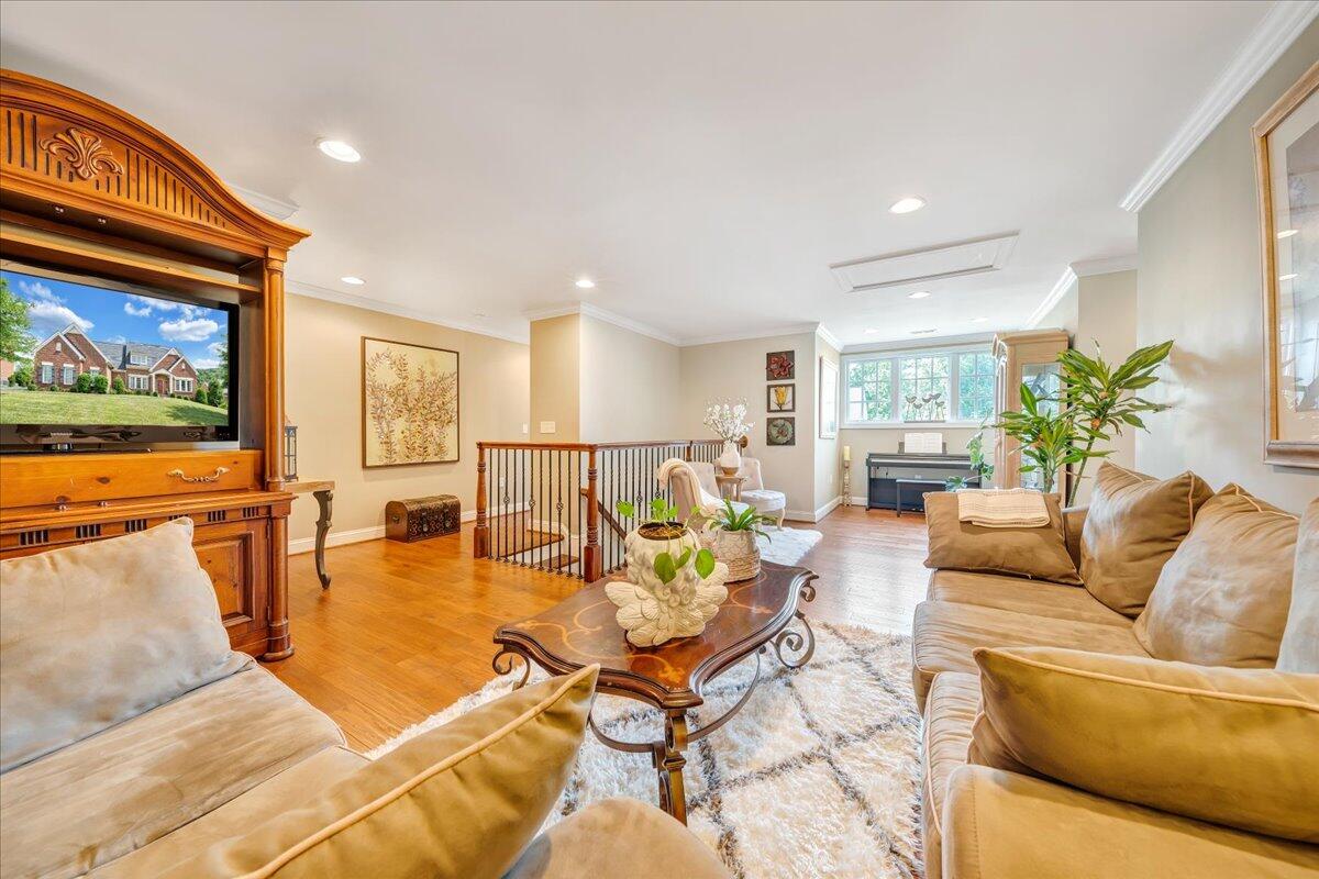 6865 Fairway Ridge RD