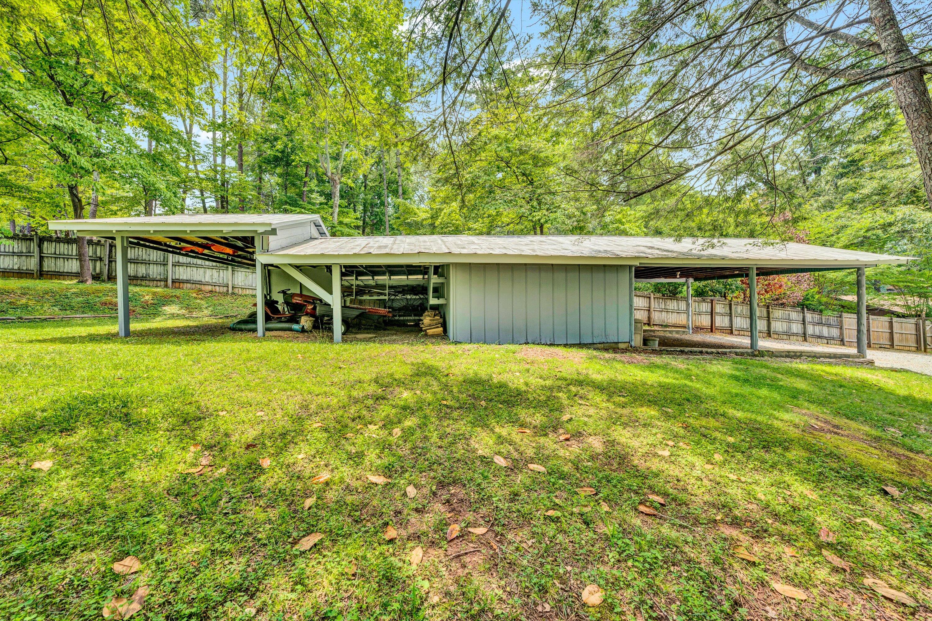 114 Clement DR