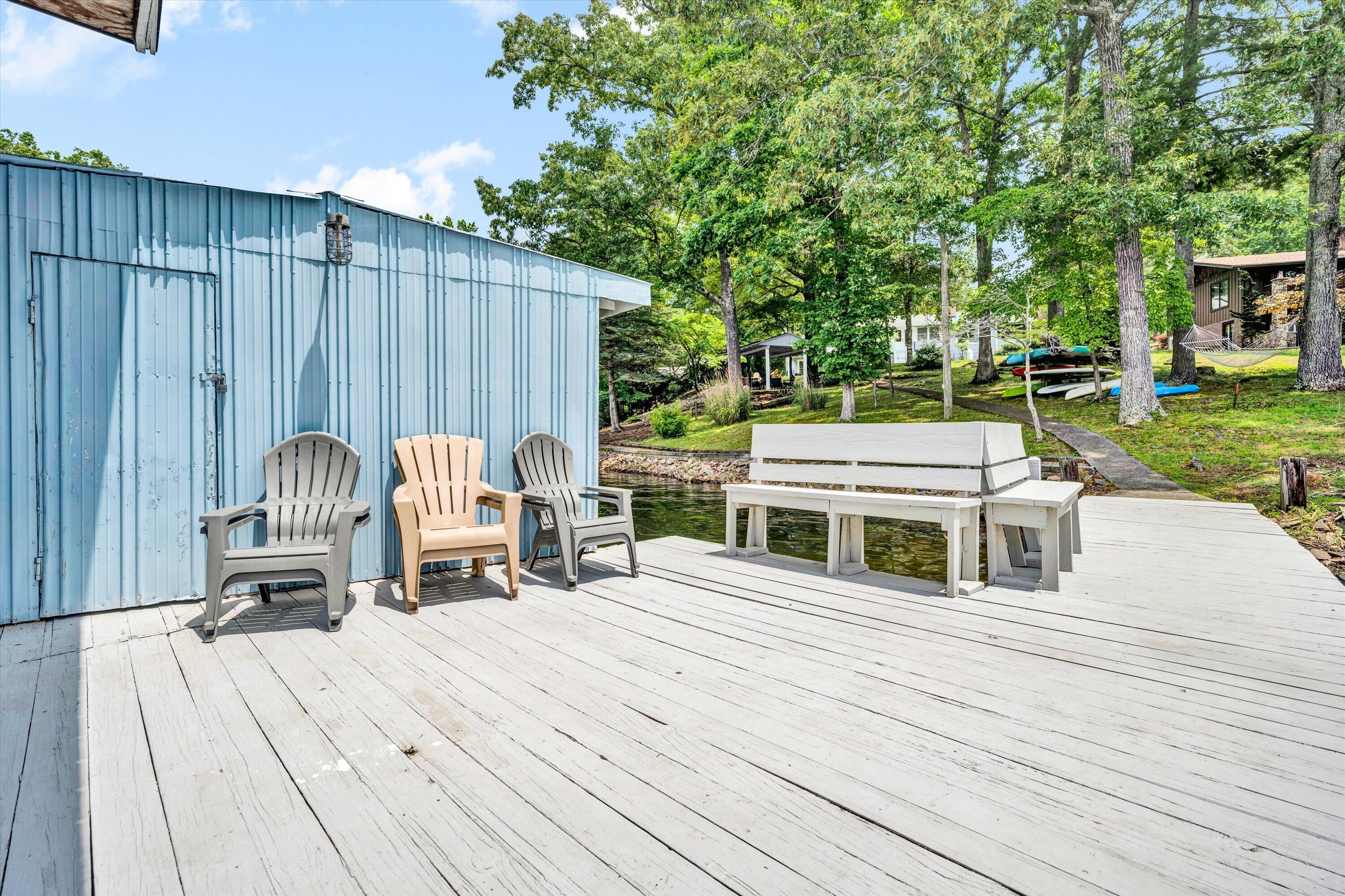 114 Clement DR