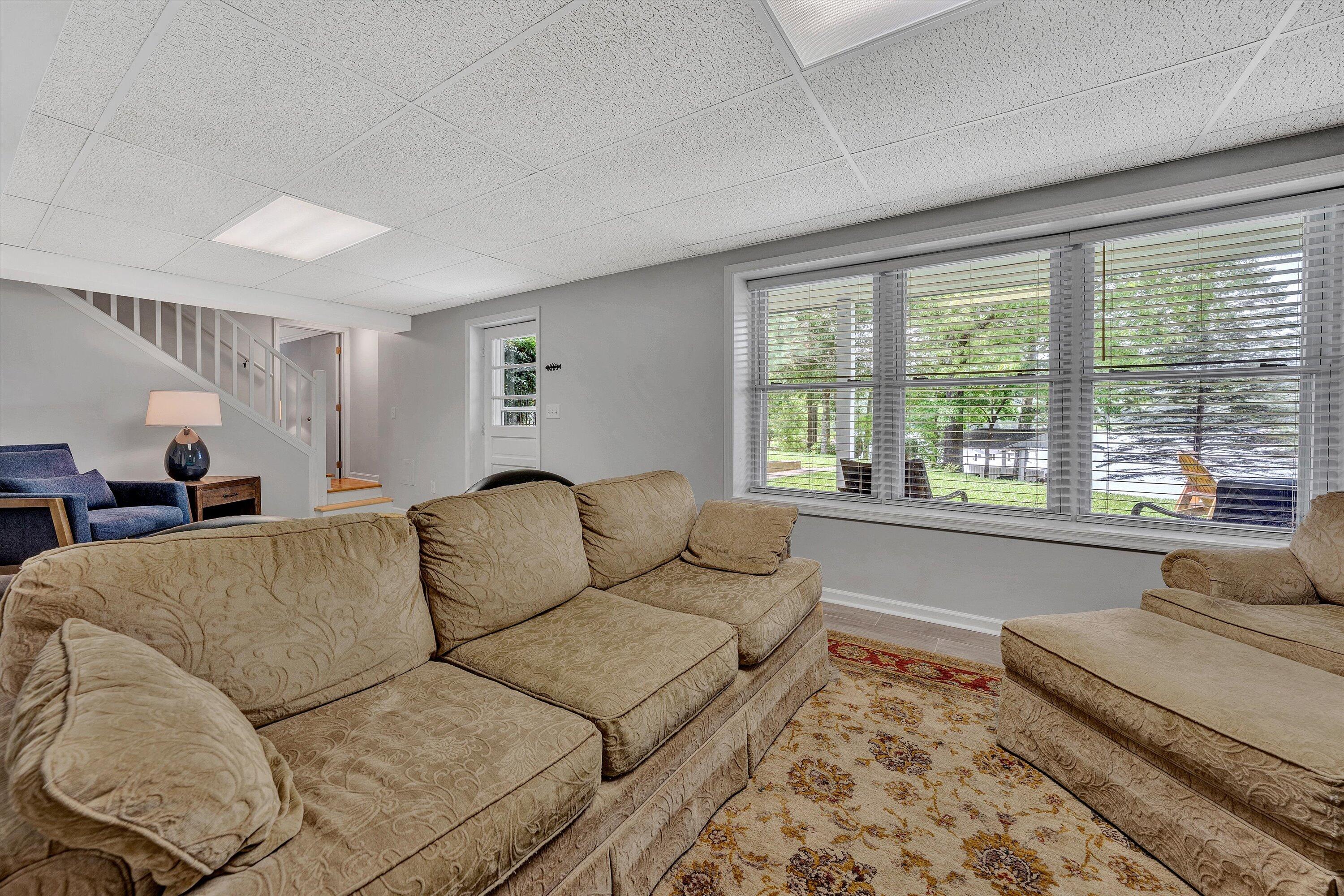 114 Clement DR