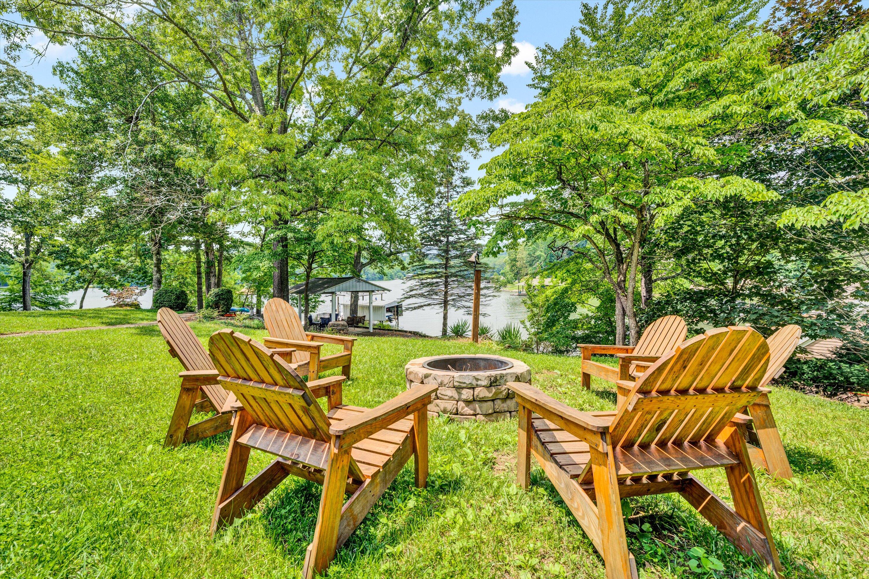 114 Clement DR