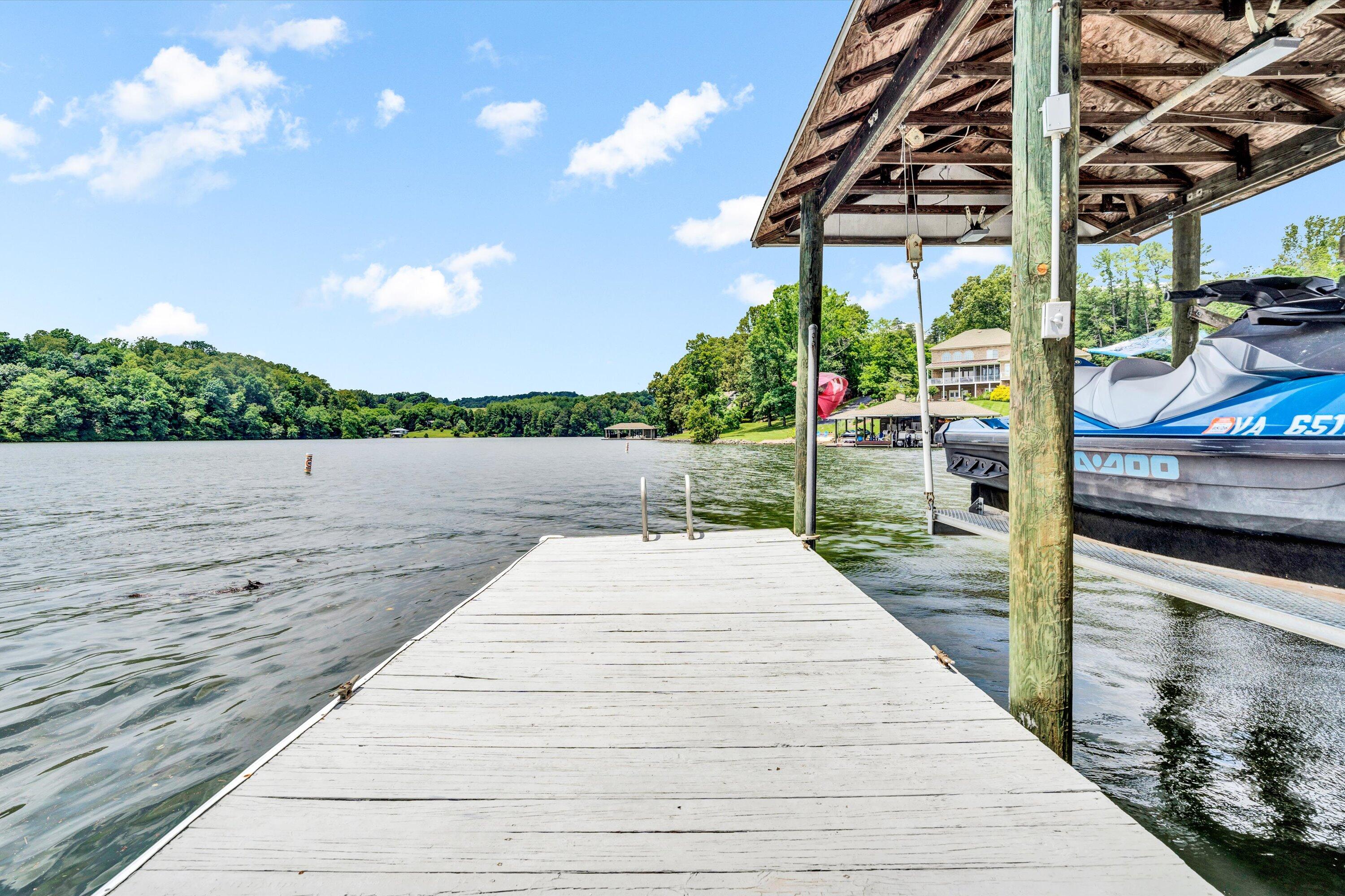 114 Clement DR