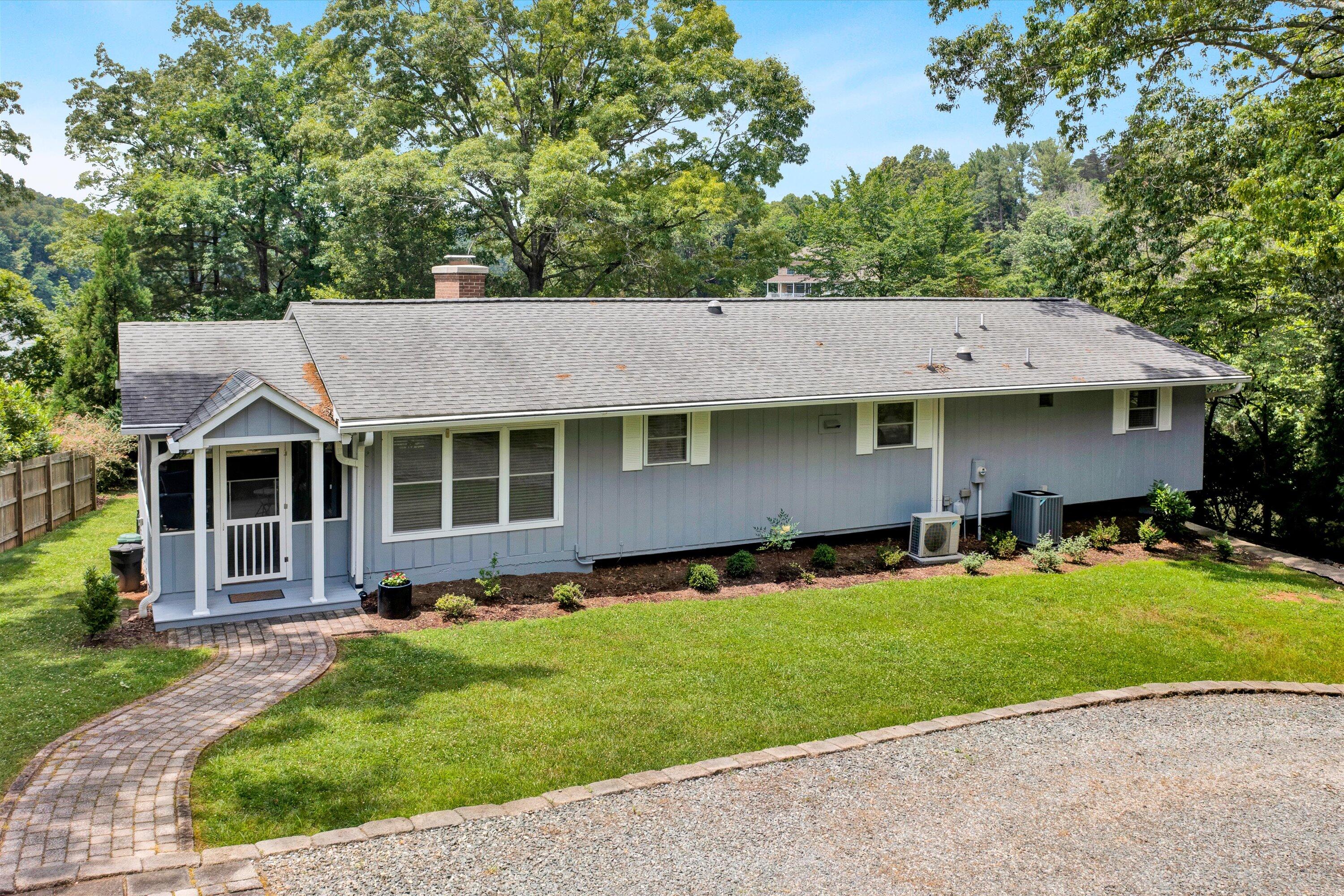 114 Clement DR
