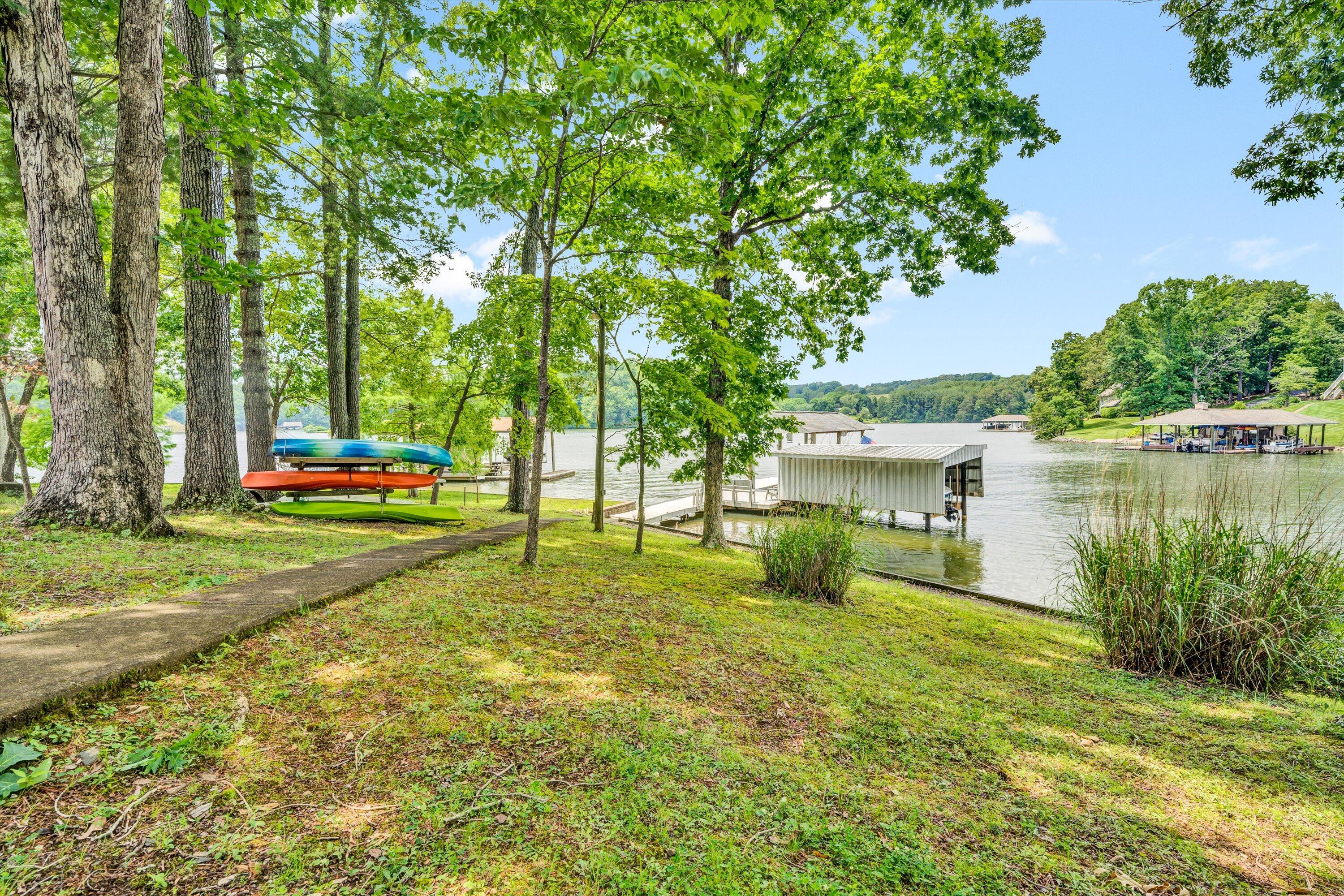 114 Clement DR