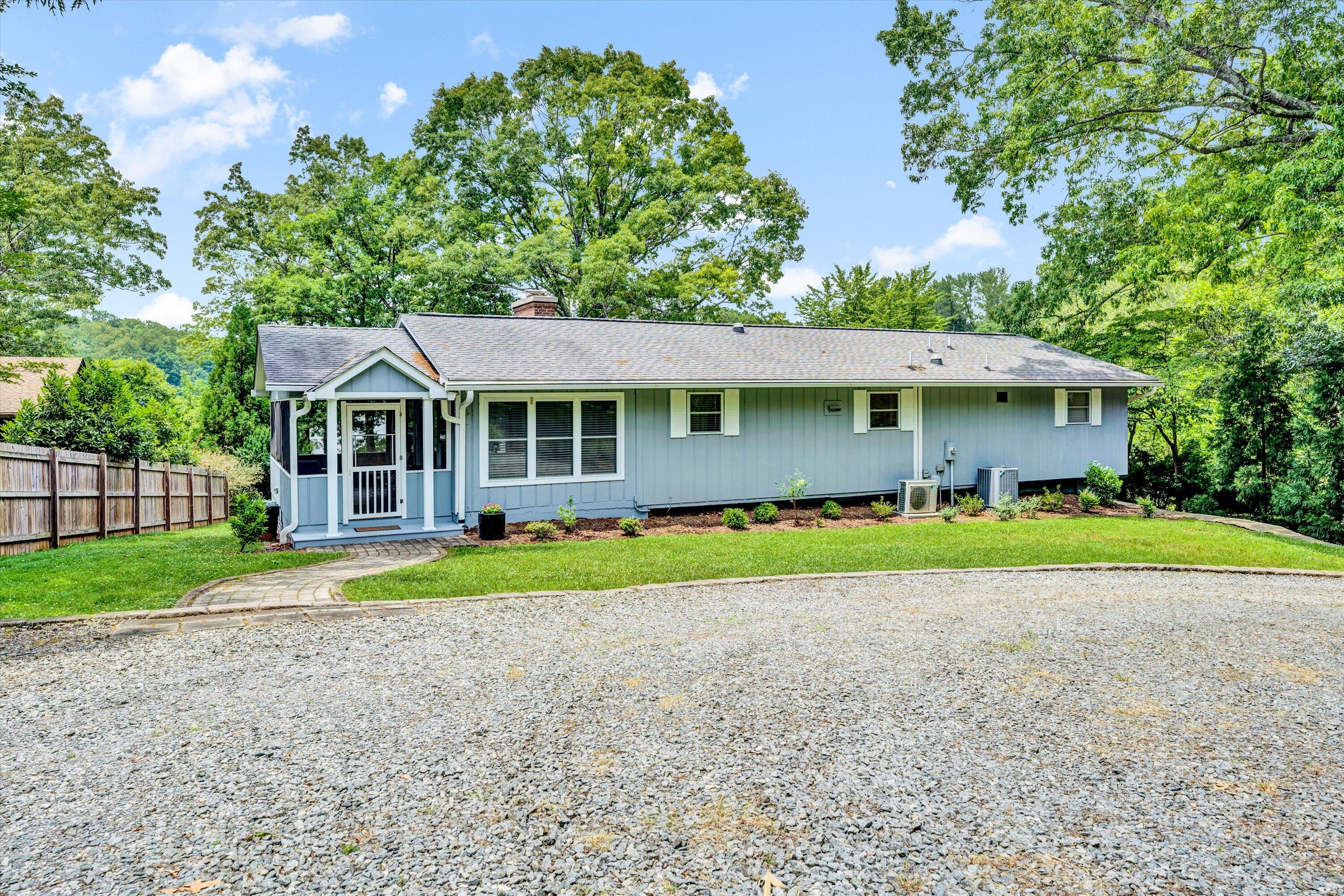 114 Clement DR