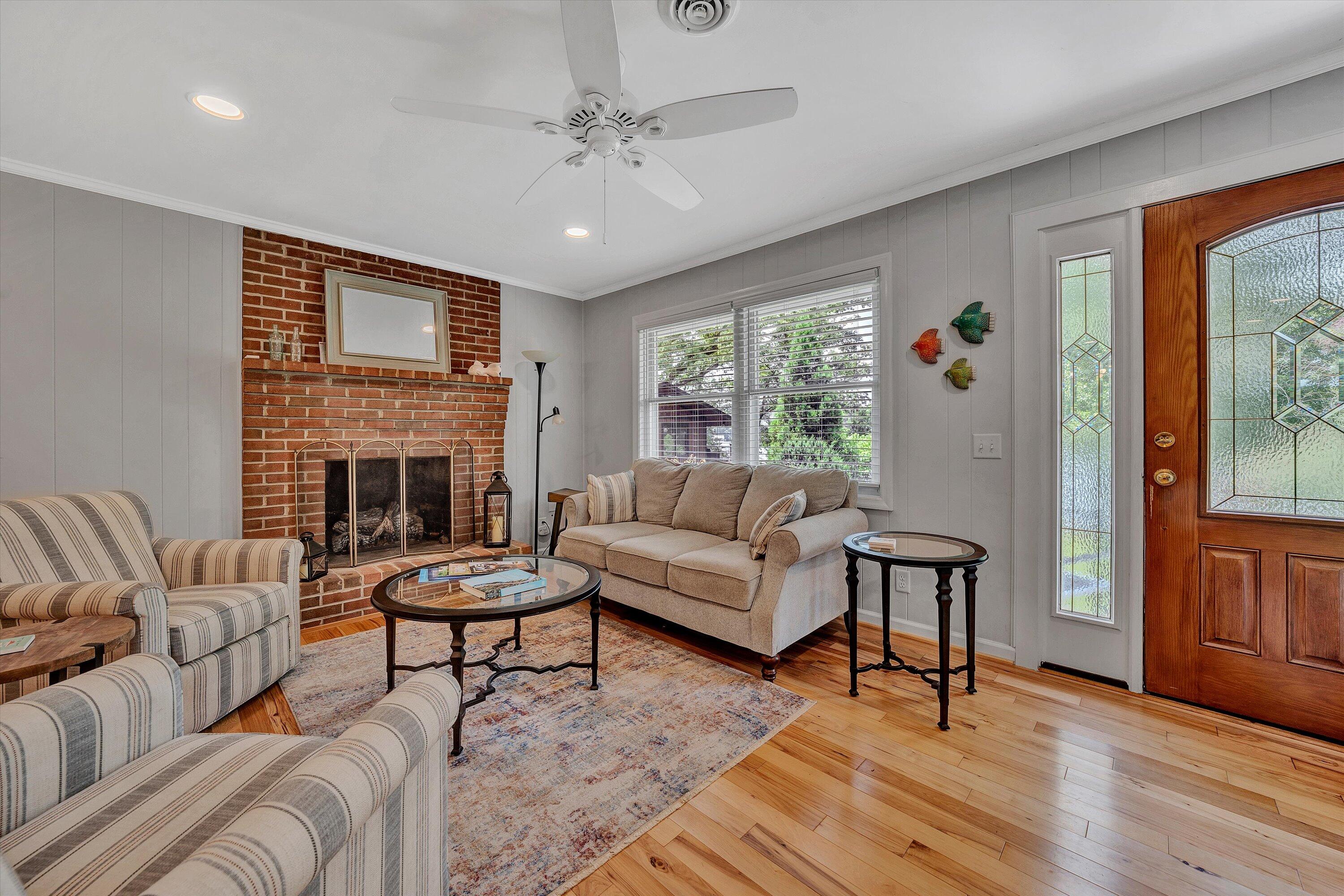 114 Clement DR