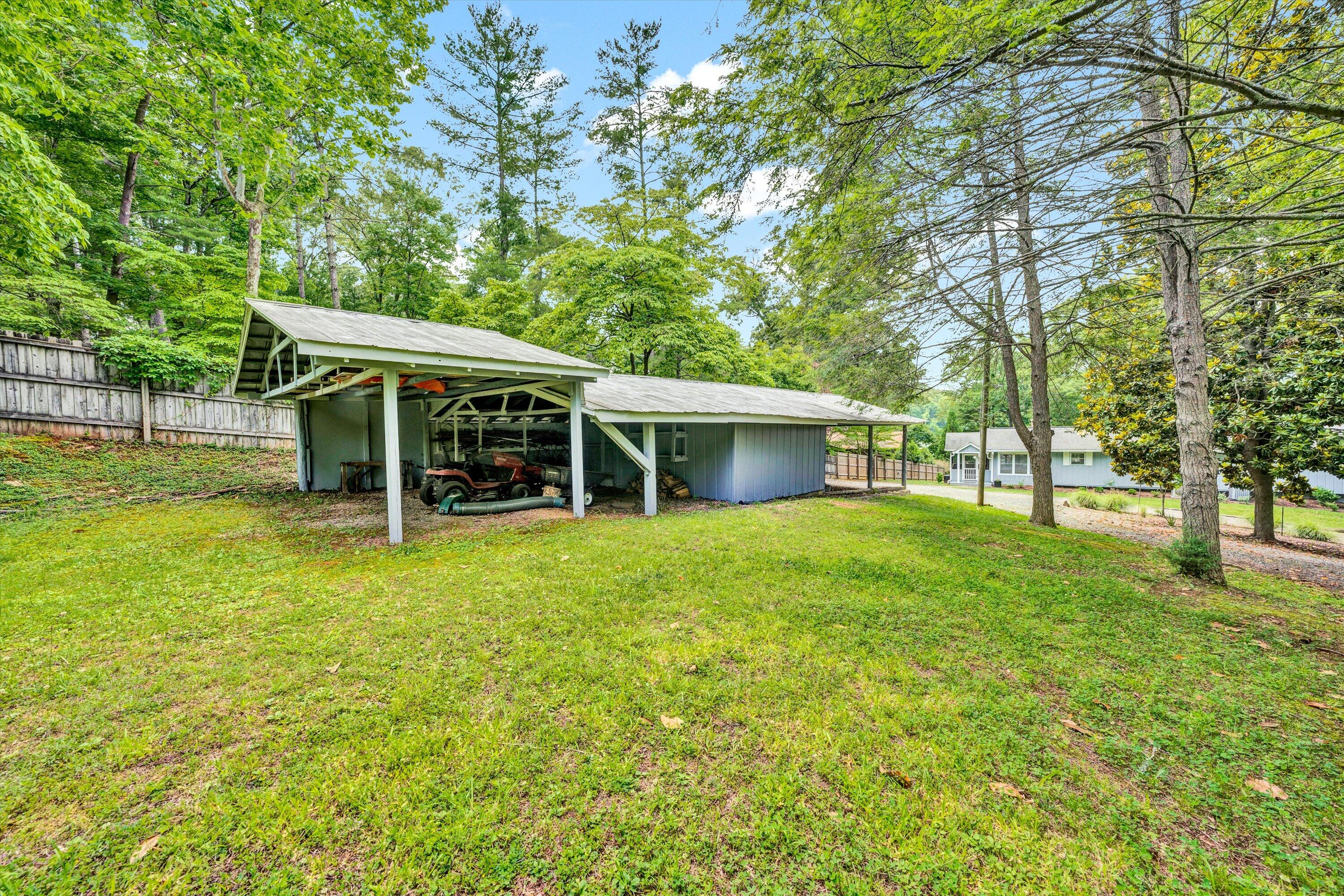 114 Clement DR