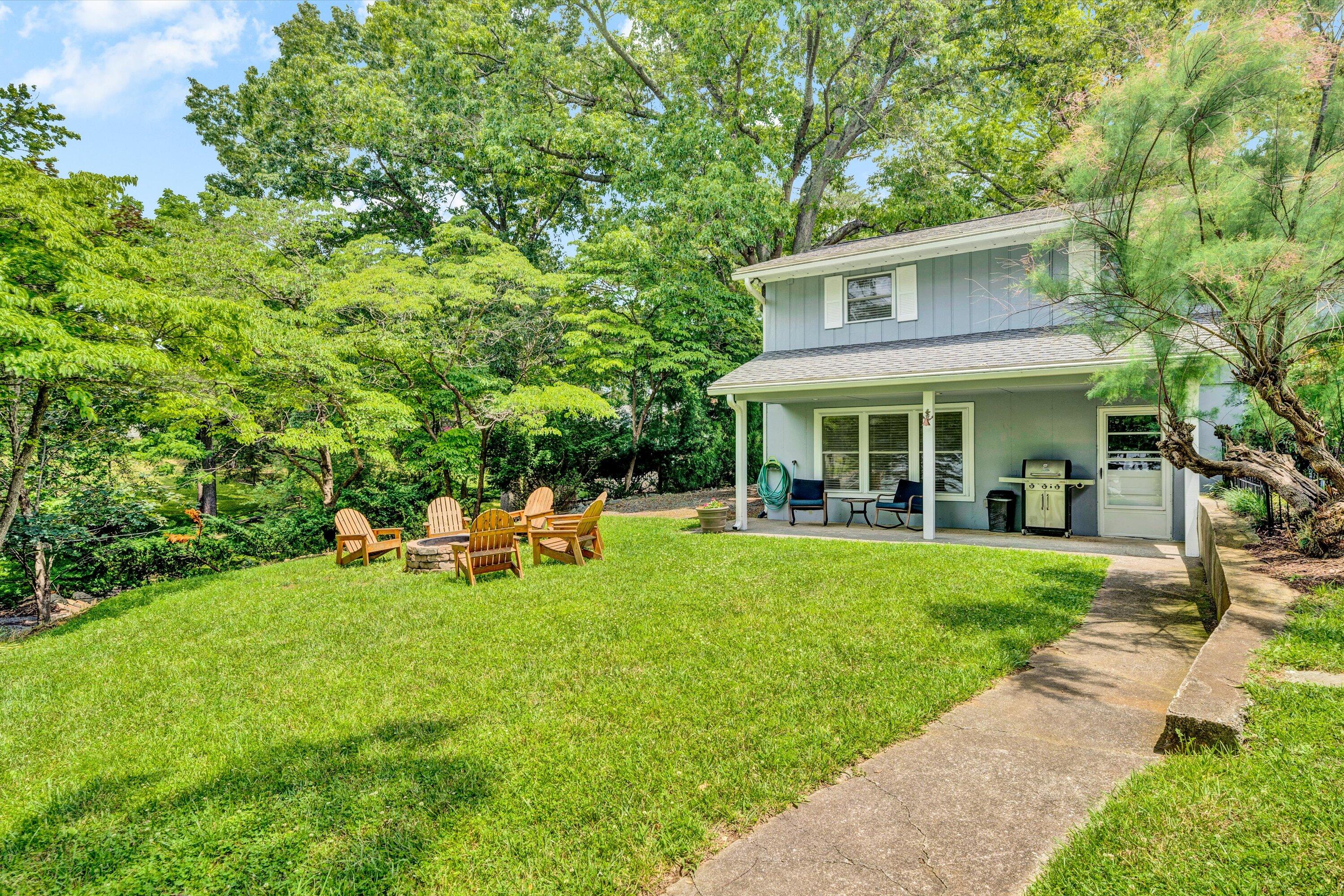 114 Clement DR