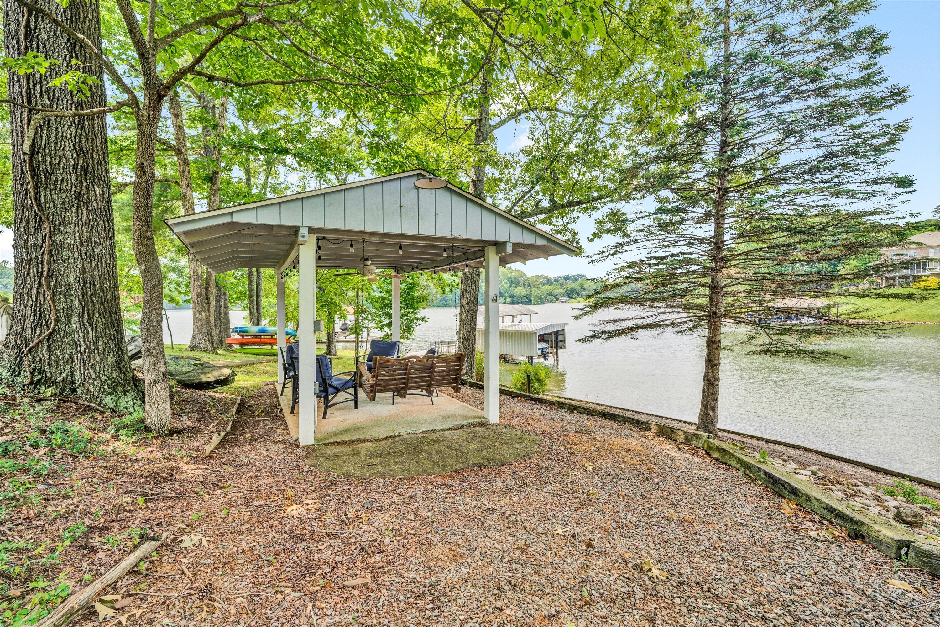 114 Clement DR