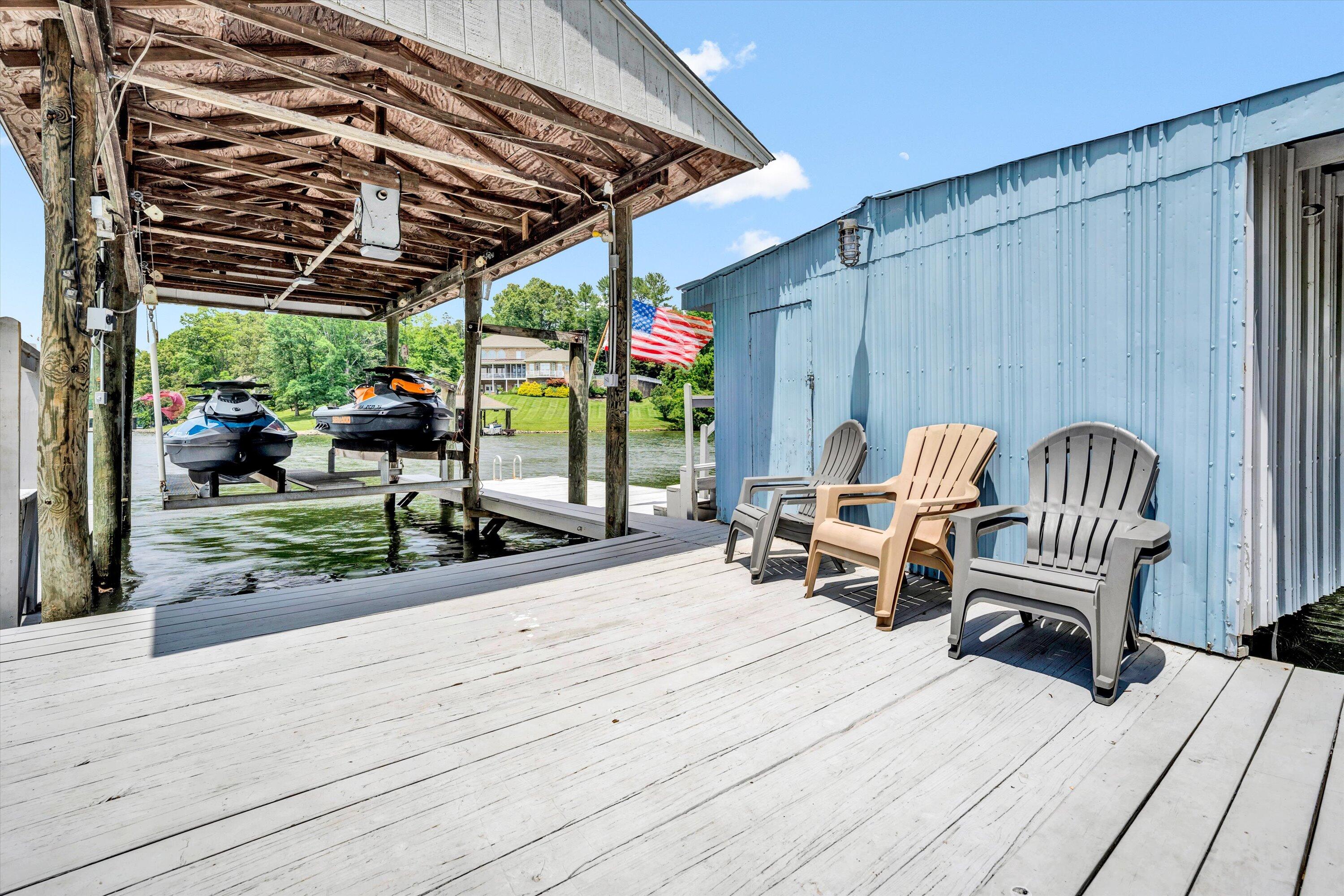 114 Clement DR