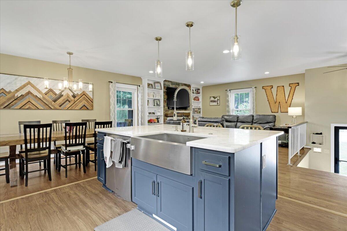3616 Gaye LN