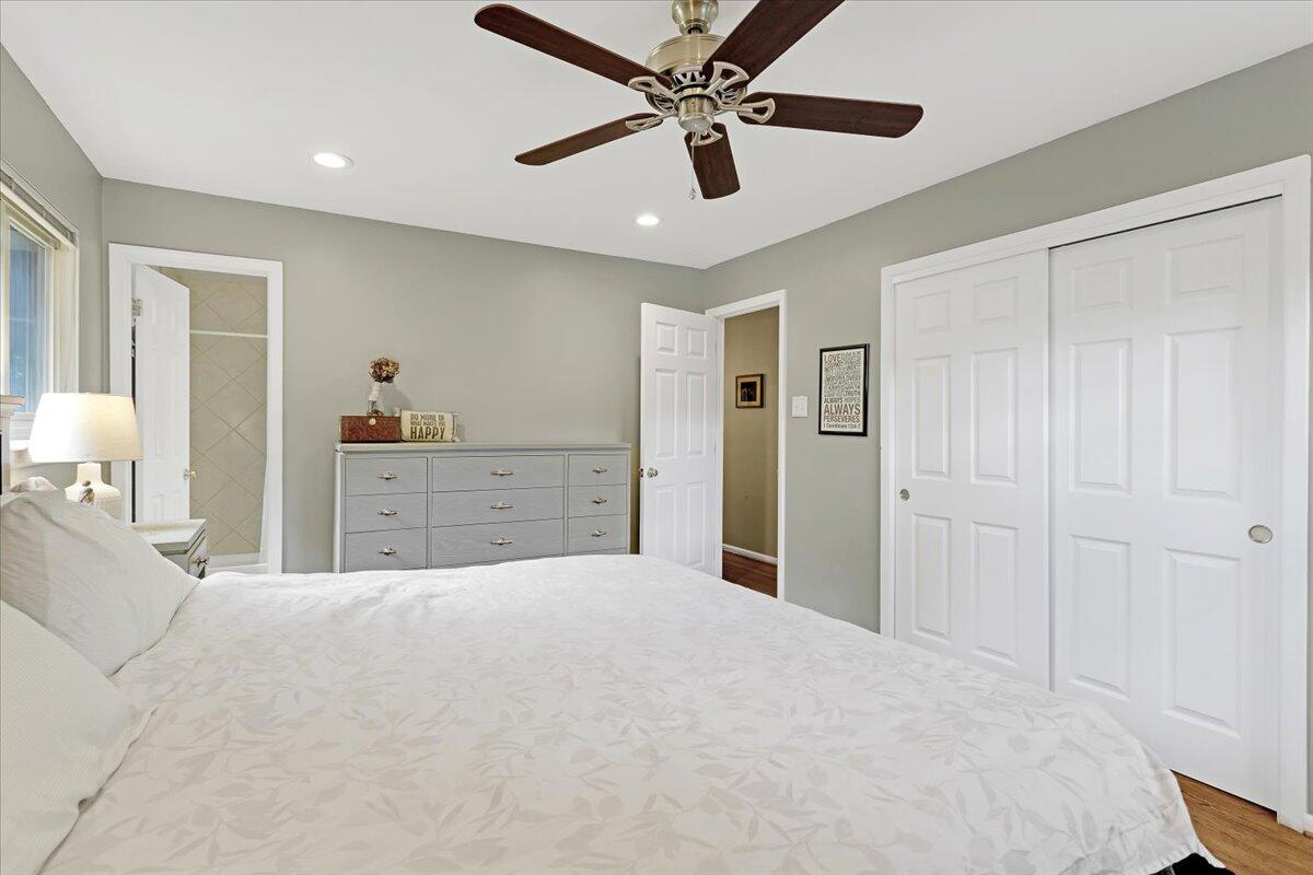 3616 Gaye LN