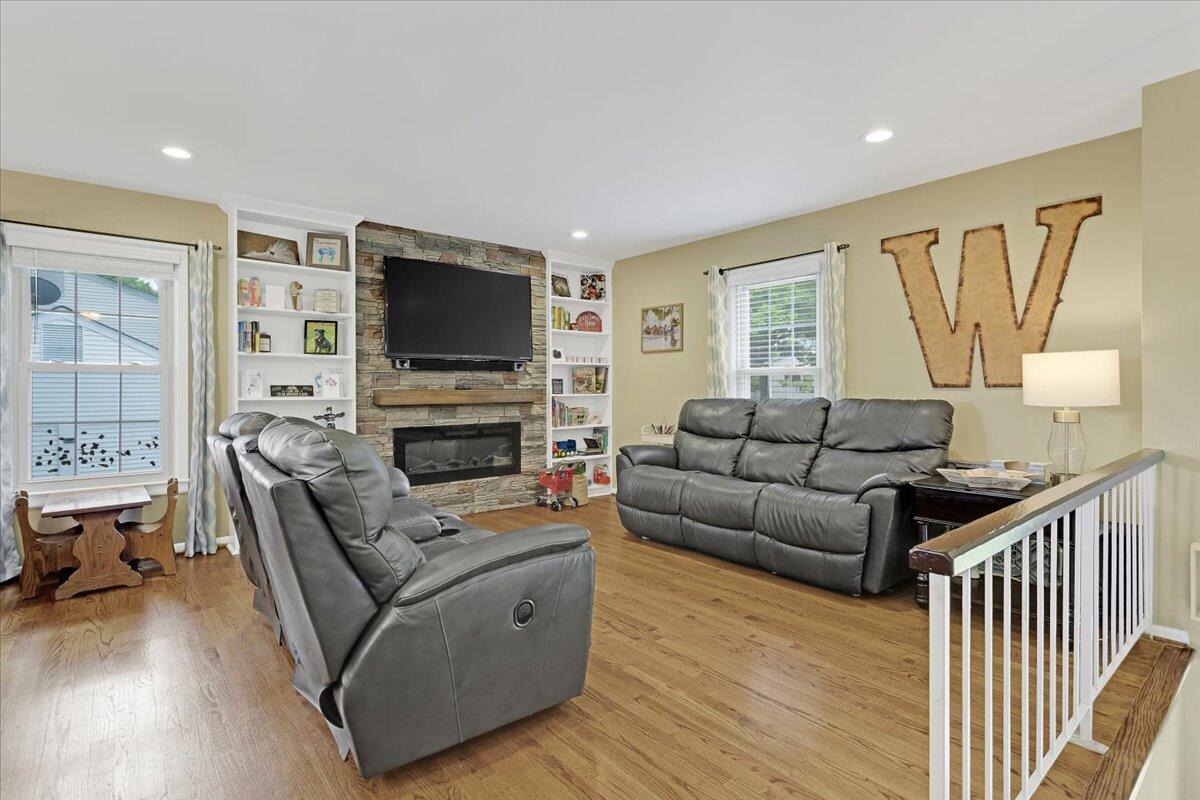 3616 Gaye LN