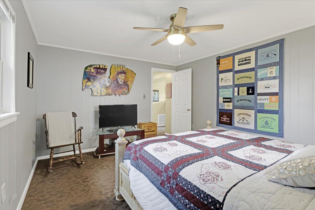 3616 Gaye LN