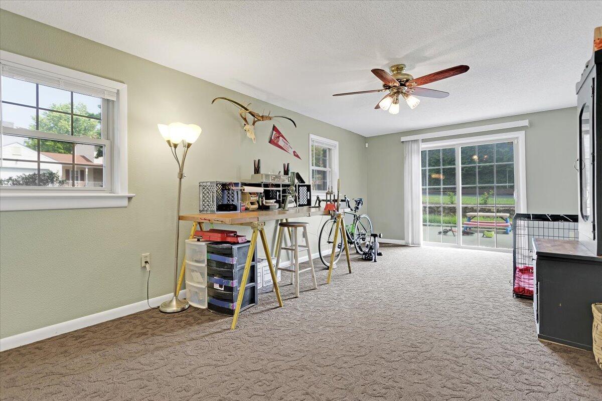 3616 Gaye LN