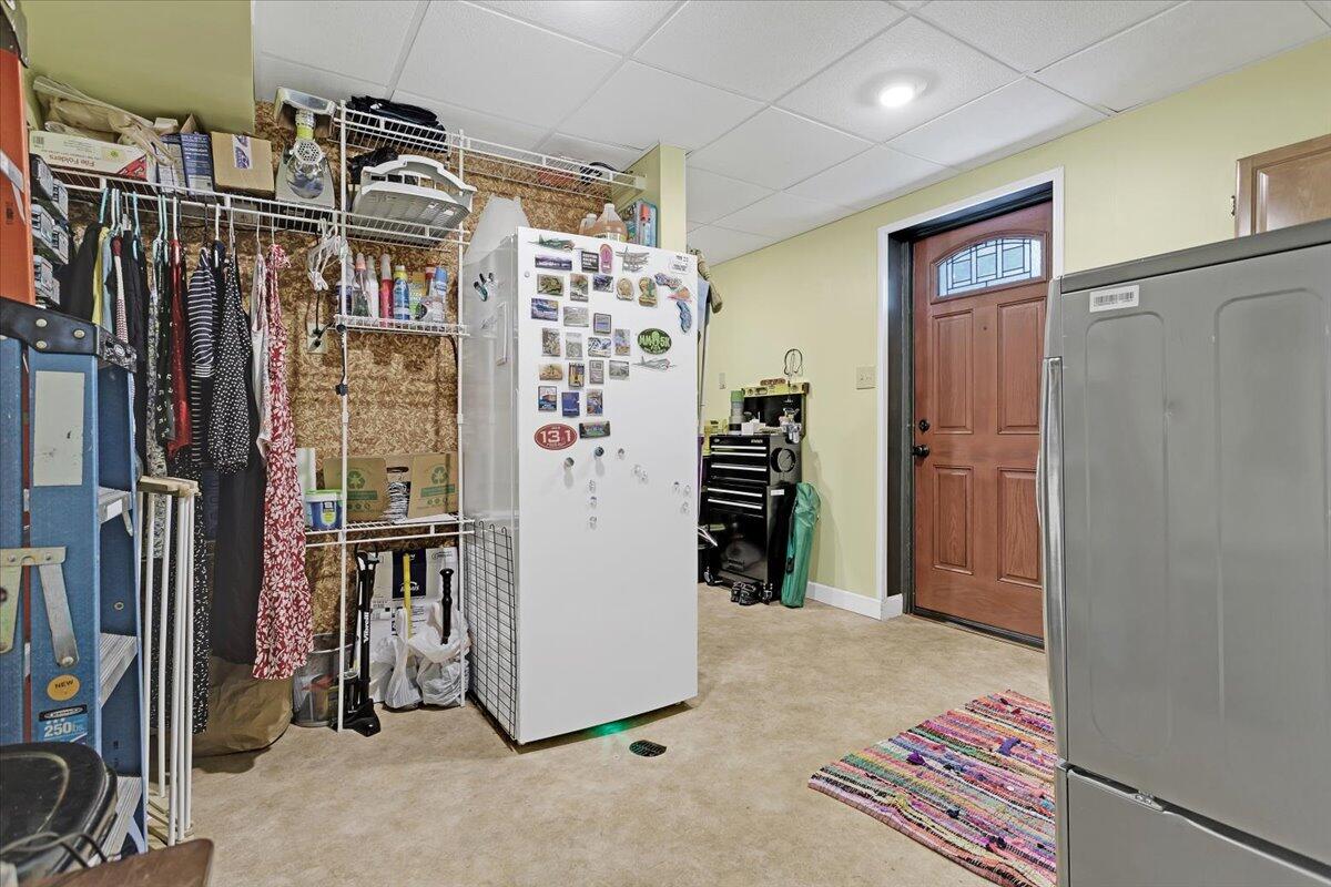 3616 Gaye LN
