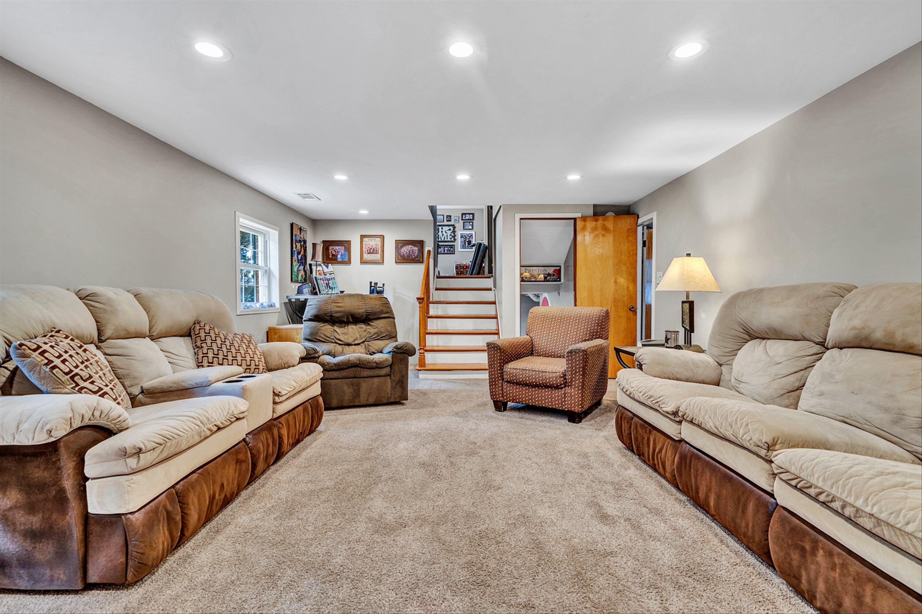 3578 CEDAR LN