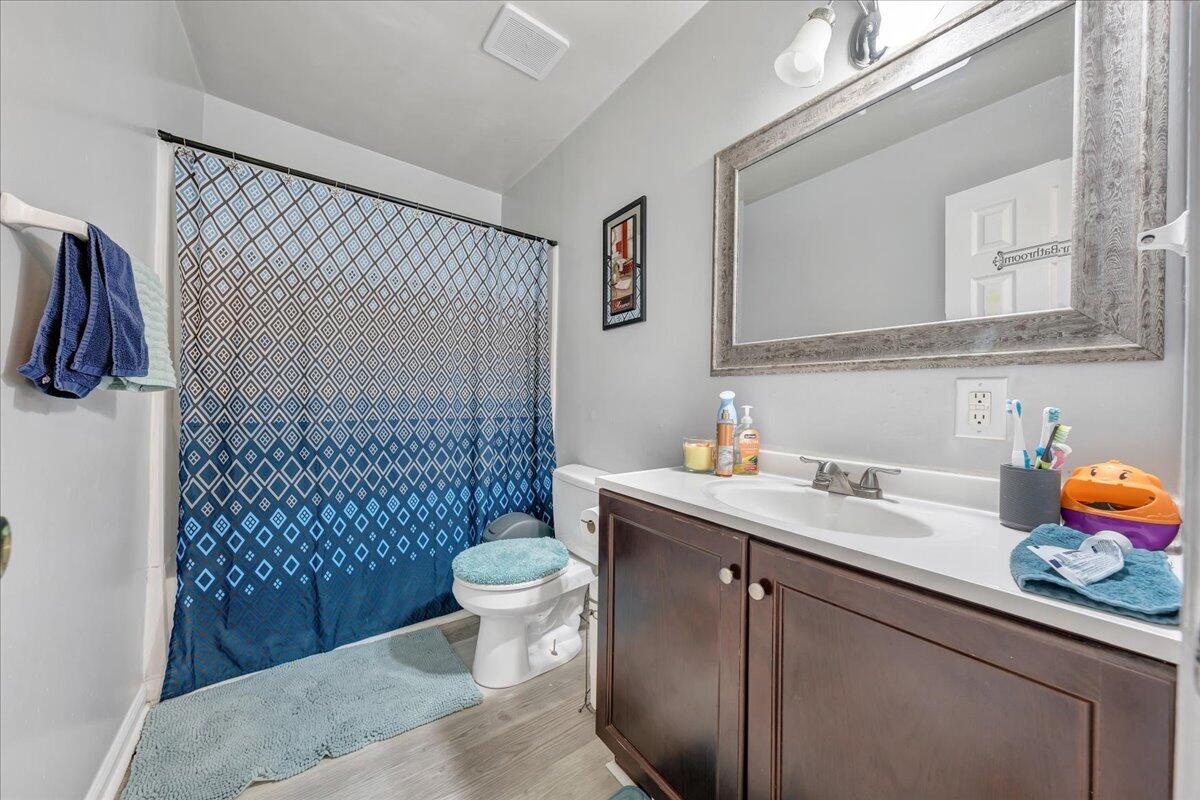 1337 Memphis ST Unit: & 1339