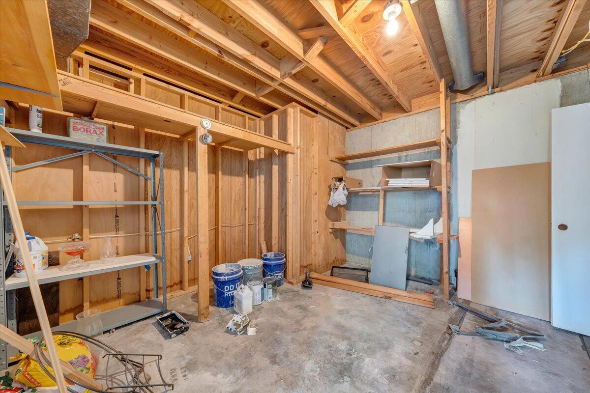 3939 Saint James CIR SW