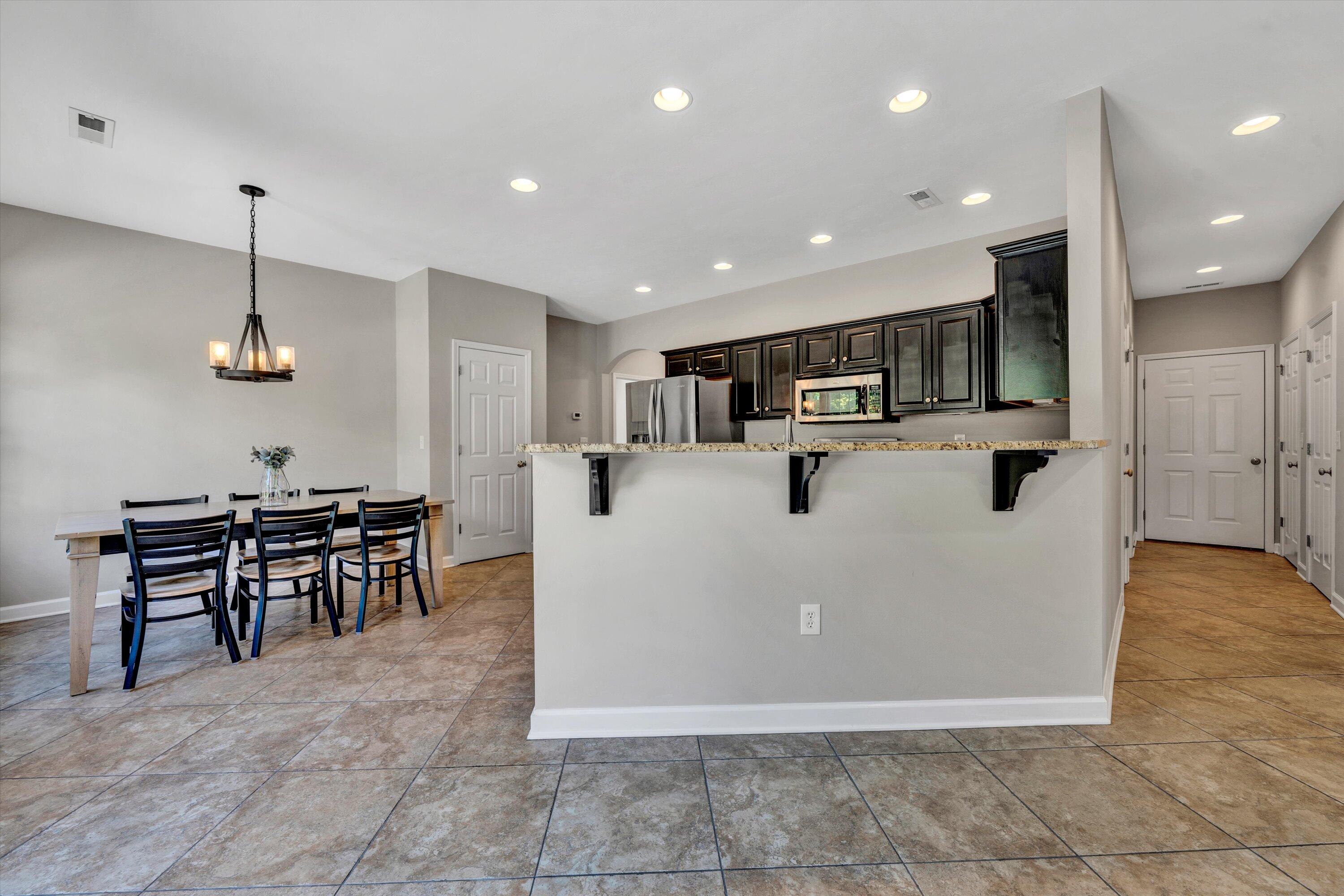 2300 Foxfield LN