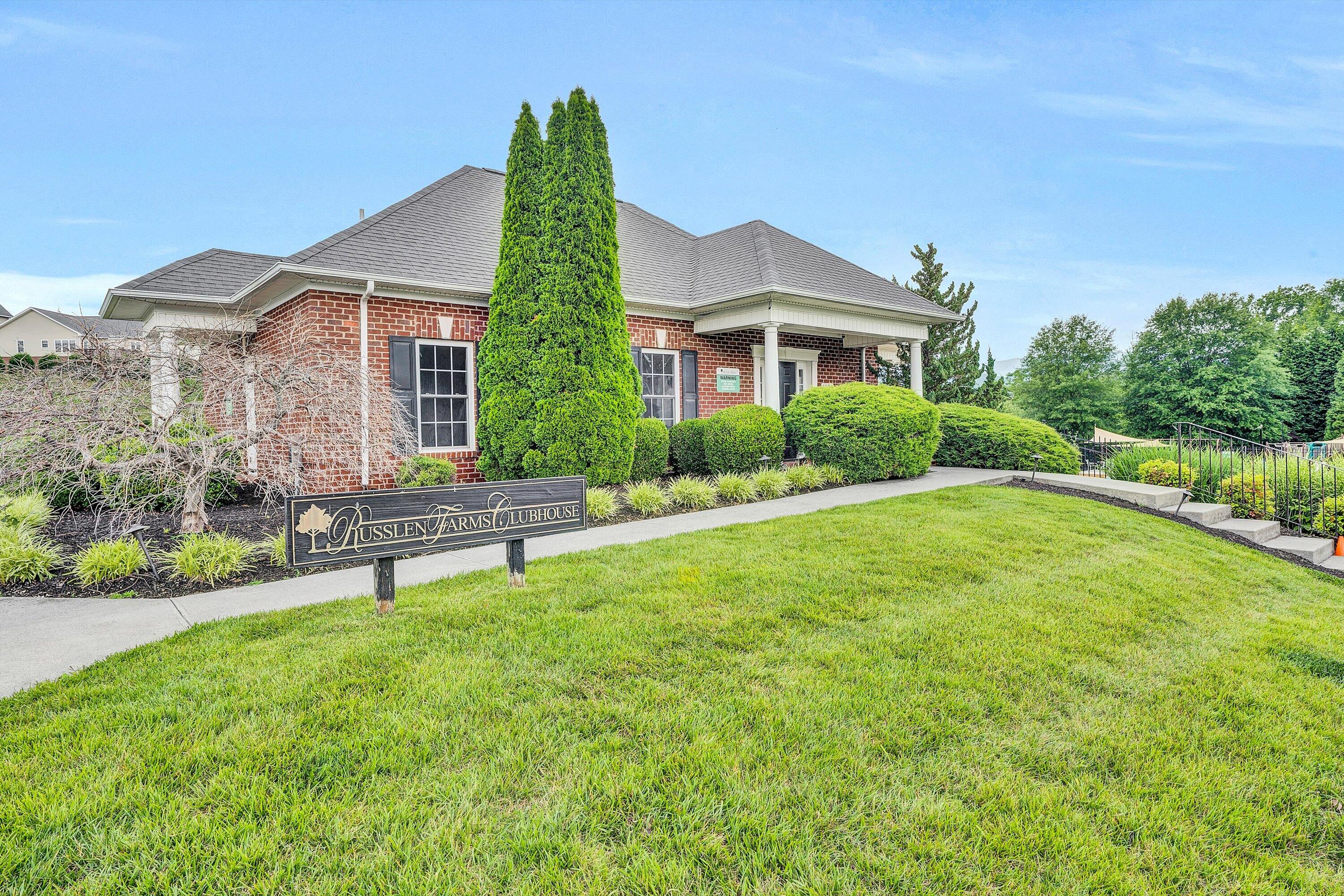 2300 Foxfield LN