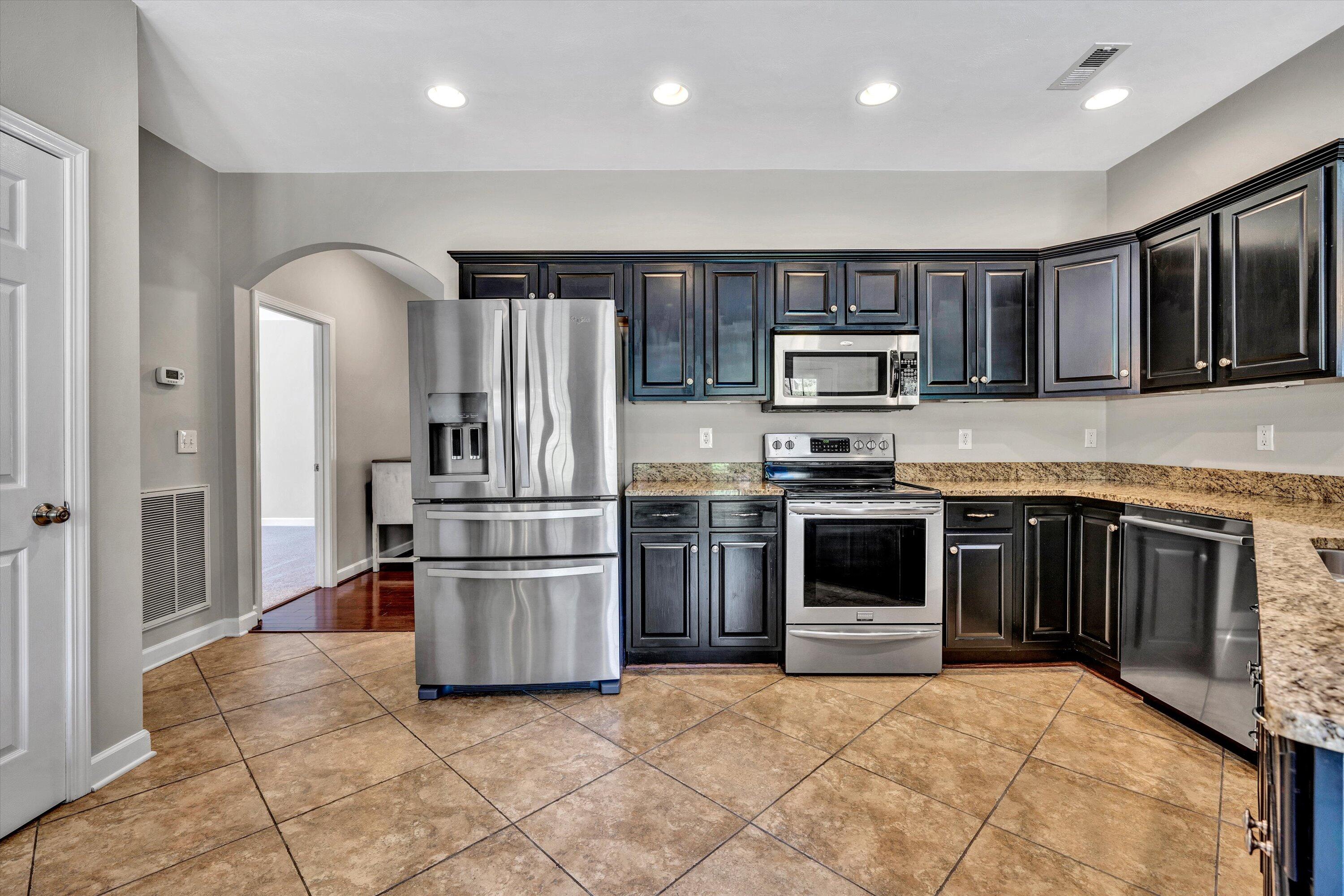 2300 Foxfield LN