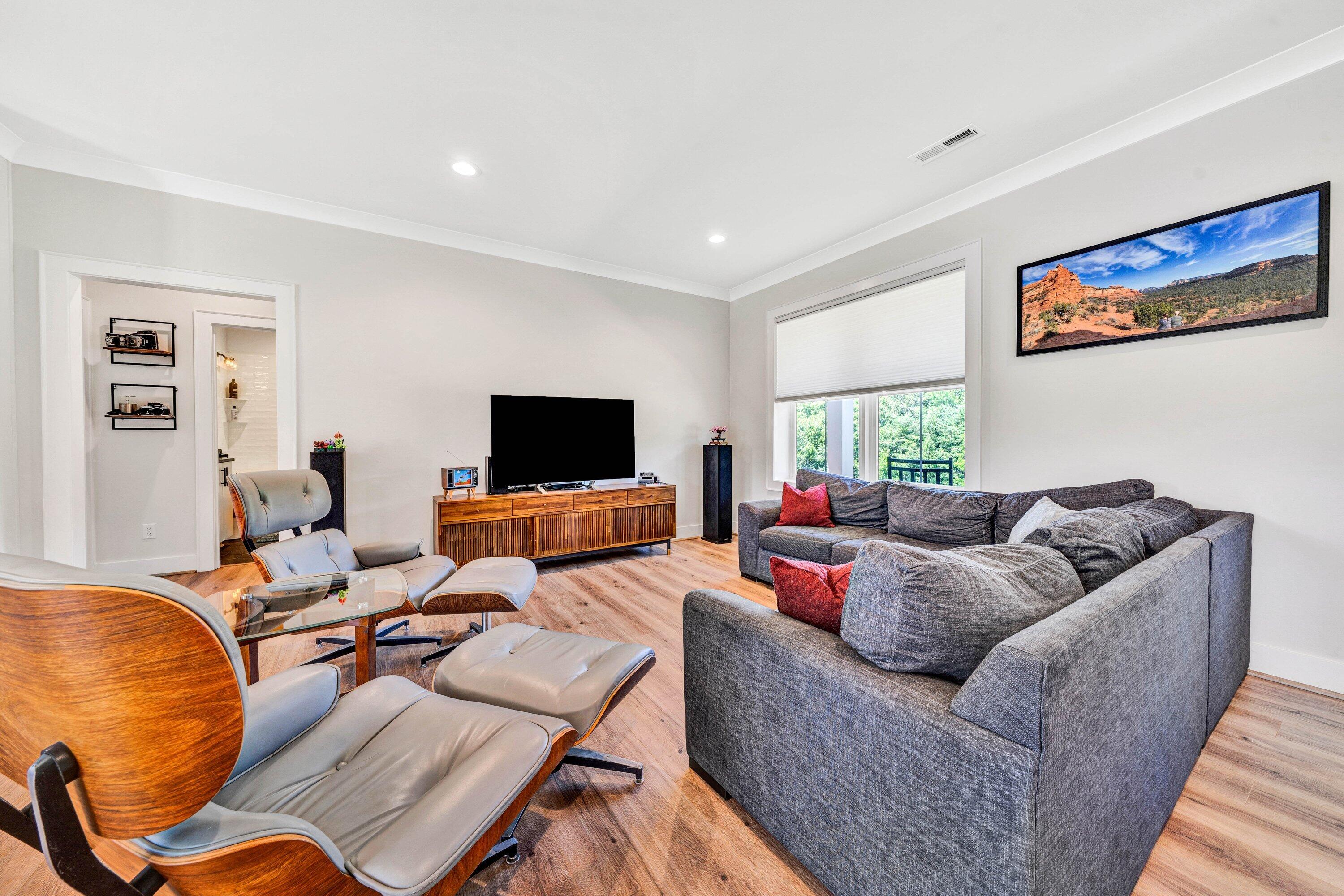 400 Nursery RD