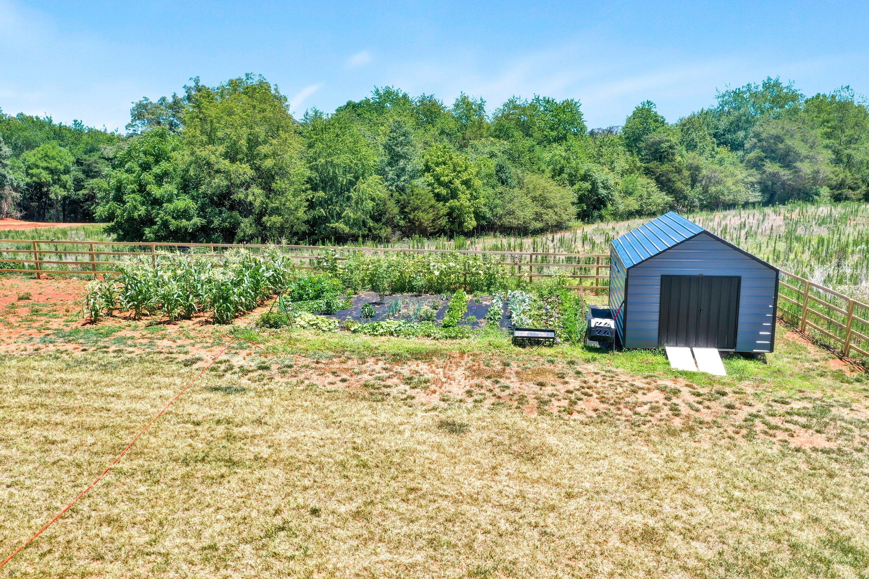 400 Nursery RD