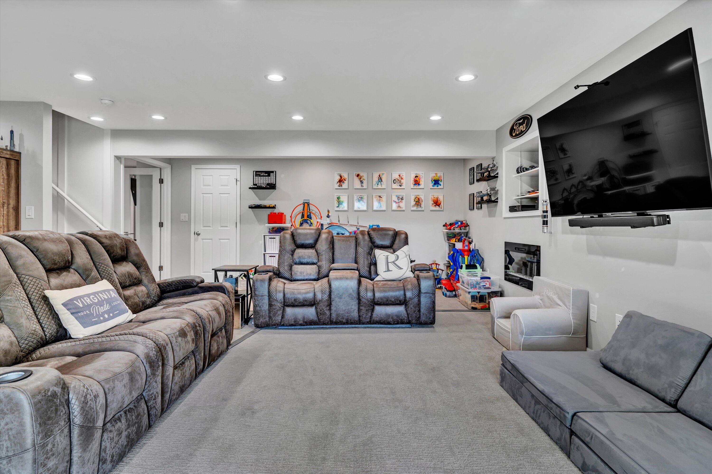 5617 Palmer Green CIR