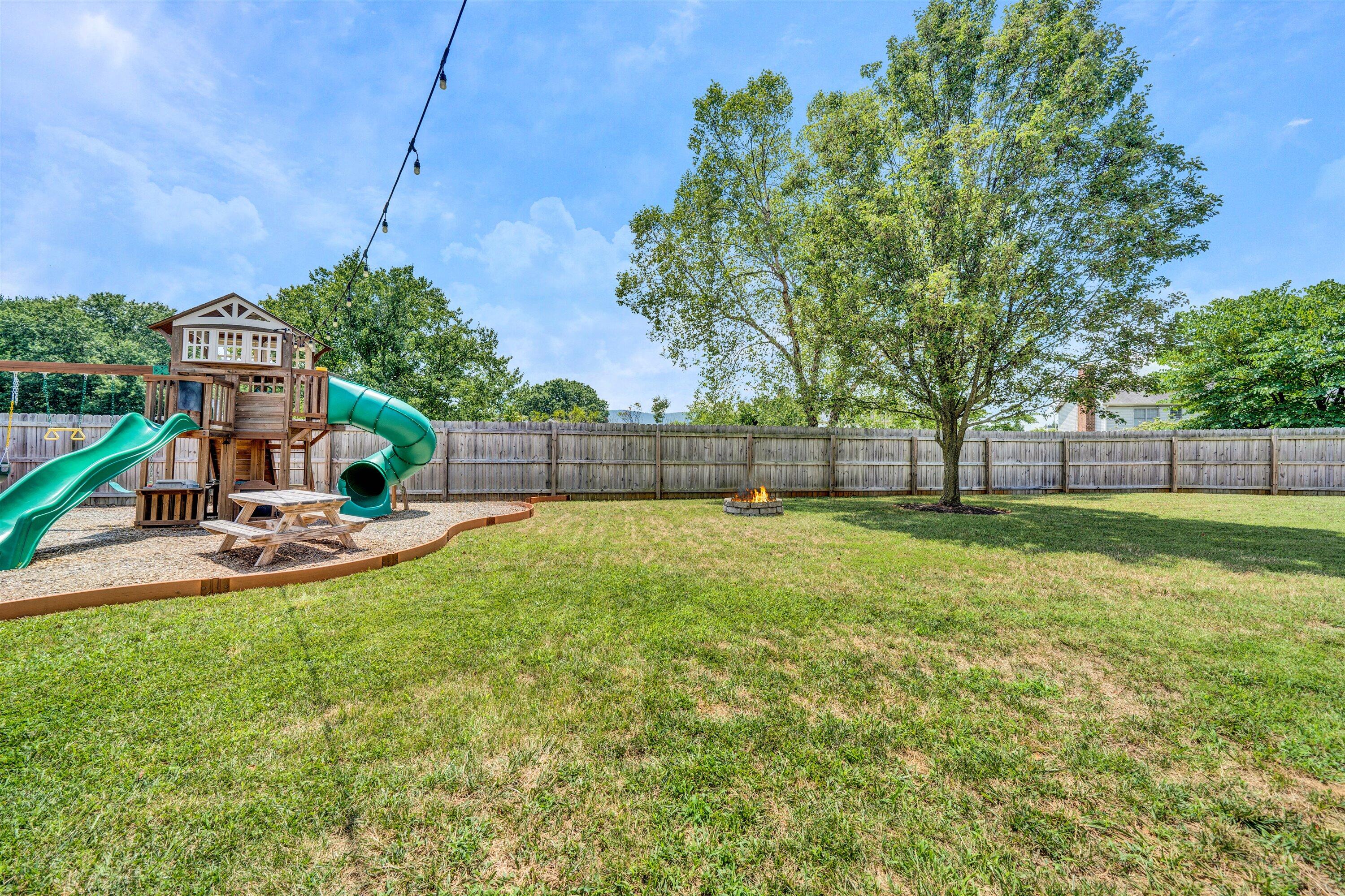 5617 Palmer Green CIR