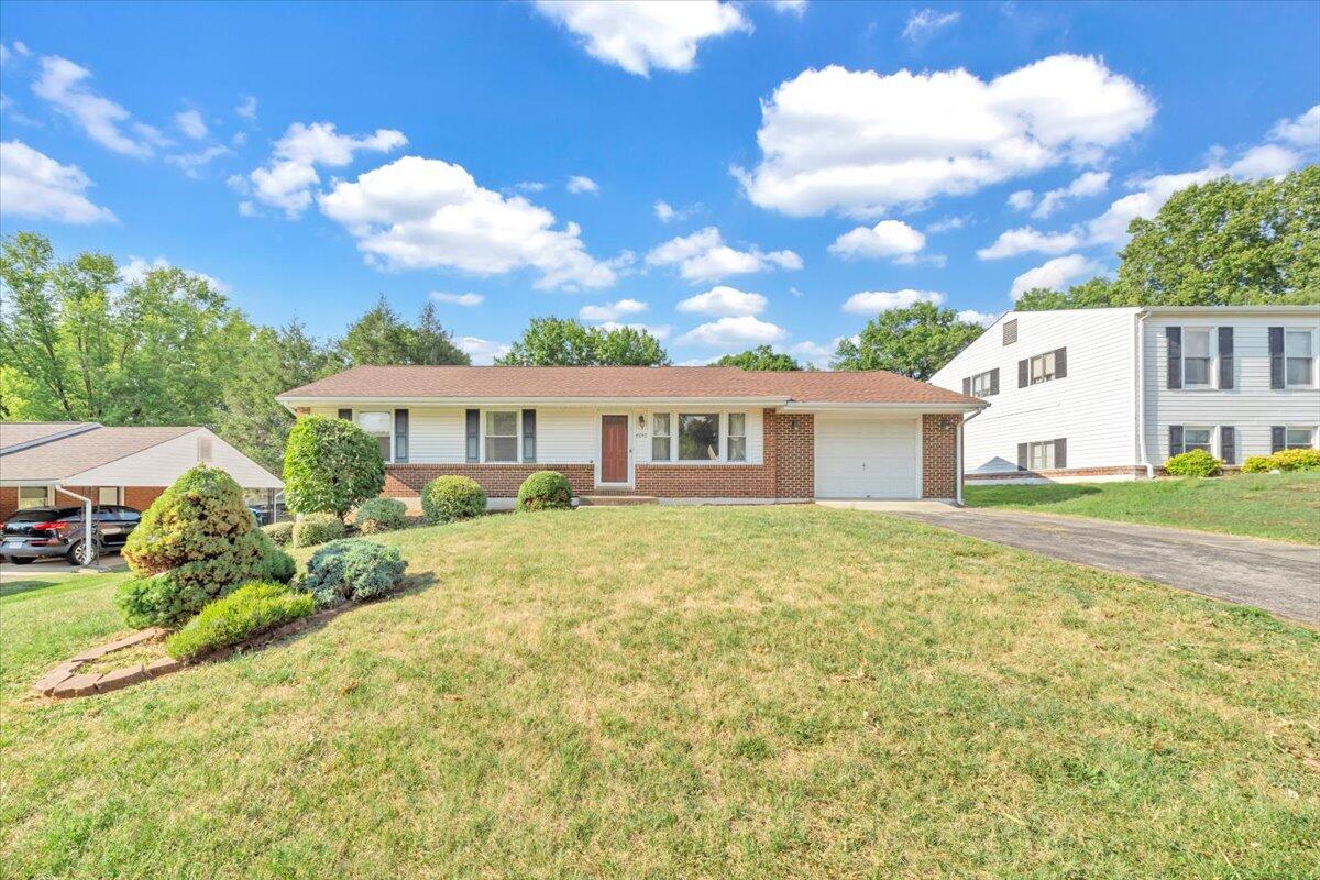 4646 Sanders DR NE