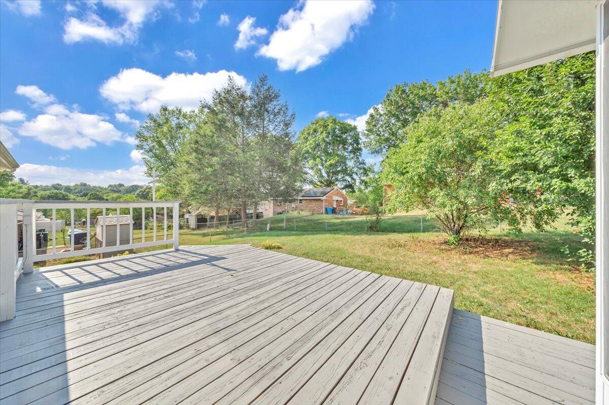 4646 Sanders DR NE