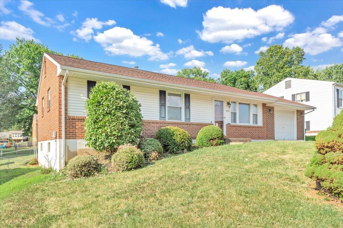 4646 Sanders DR NE