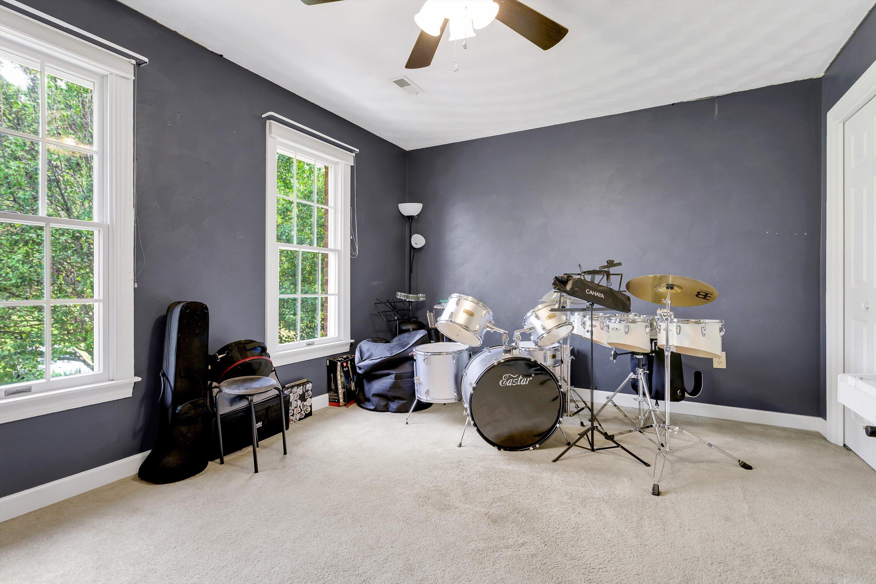 665 Plantation DR