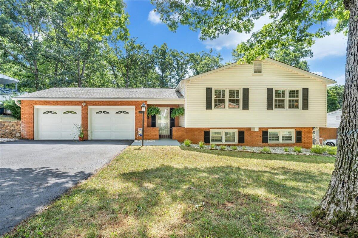 3968 Chaparral DR