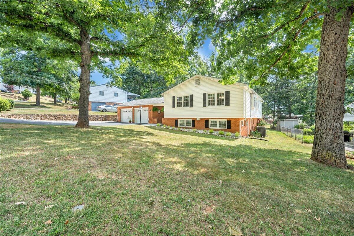 3968 Chaparral DR
