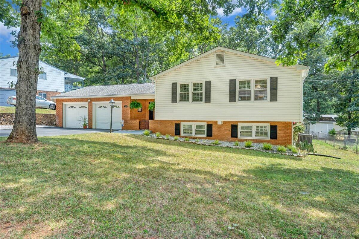 3968 Chaparral DR