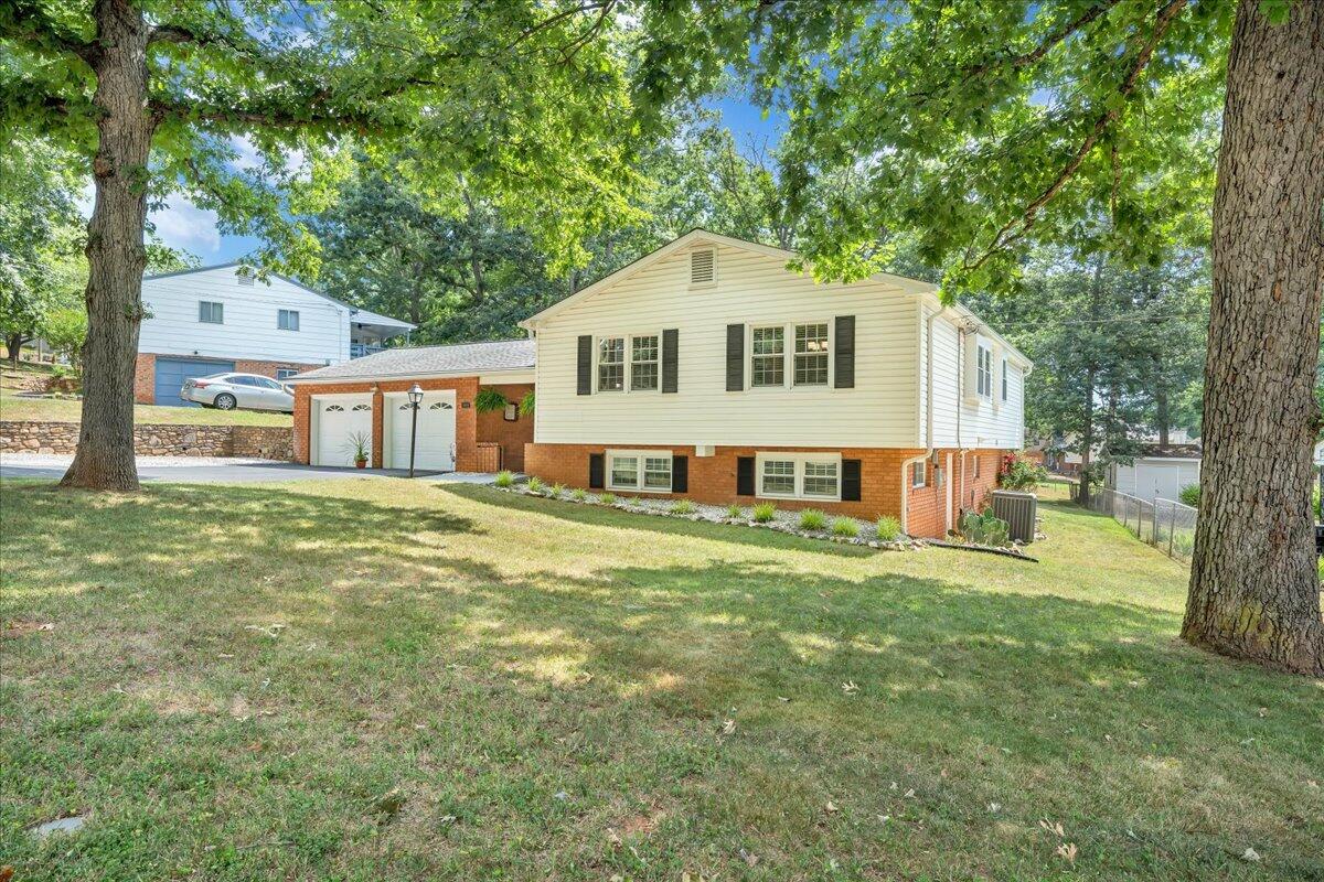 3968 Chaparral DR